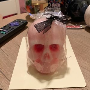 Skull head candle